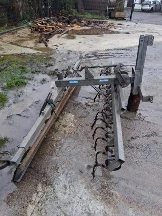 Aplanador de pista hípica