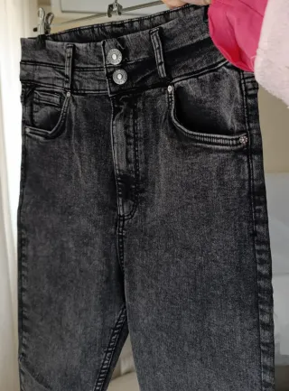 Pantalón pitillo Talla 38 NUEVO