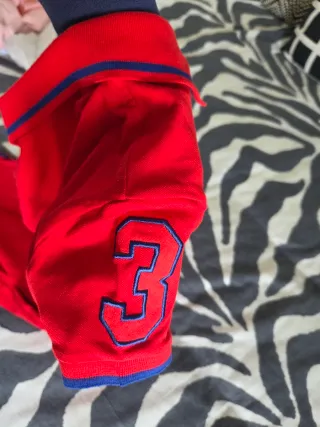 Polo Ralph Lauren Rojo con logo bordado en azul