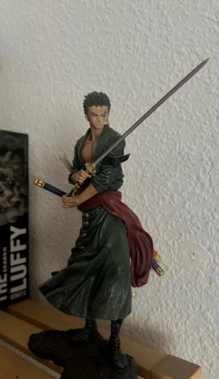 Figura Zoro Roronoa Espadas One Piece