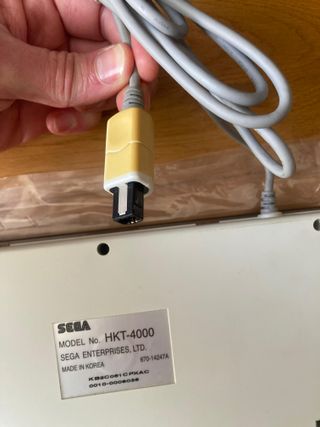 Teclado Sega Dreamcast transparente HKT-4000