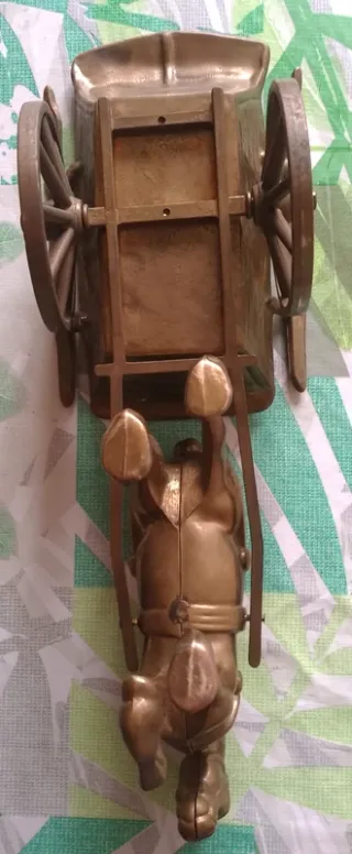 PROMO Carro de latón con caballo