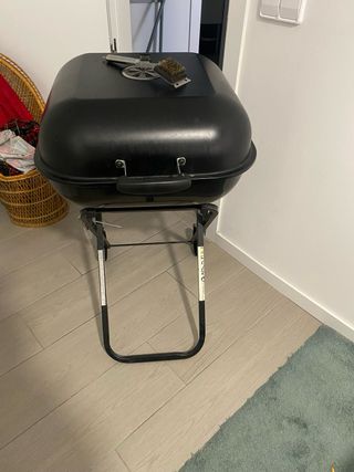 Barbacoa negra portátil