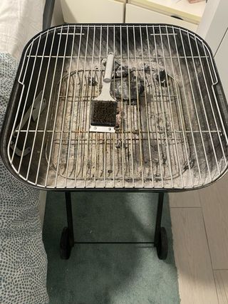 Barbacoa negra portátil