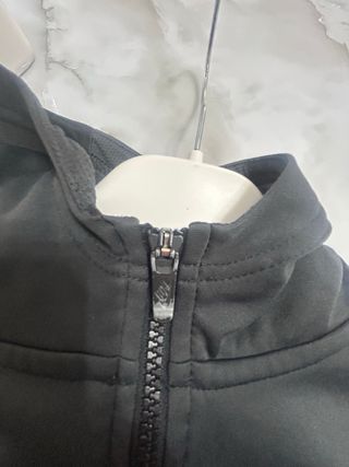 Felpa Nike con zip e inserti