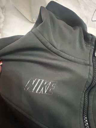 Felpa Nike con zip e inserti