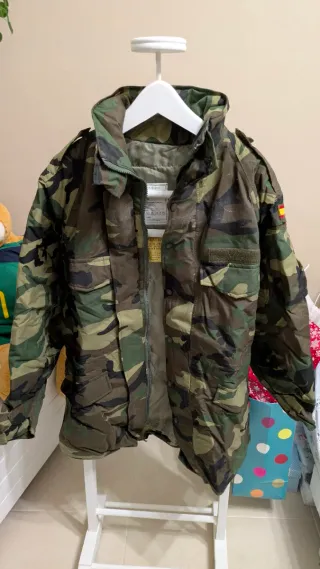 Chaqueta militar camuflaje