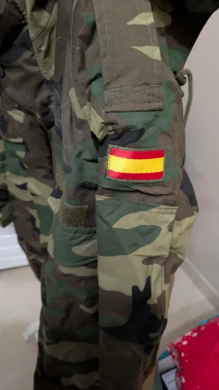 Chaqueta militar camuflaje