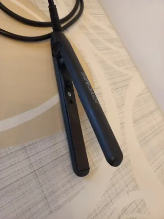 Piastra per capelli JOYCARE nera