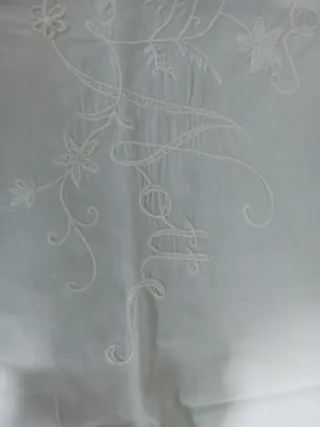 Tovaglia ricamata a mano cm 97x55