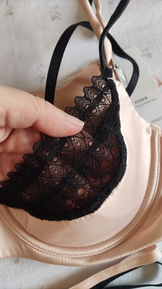 Conjunto lencería nude y encaje negro Talla S
