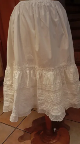 Enagua antigua.