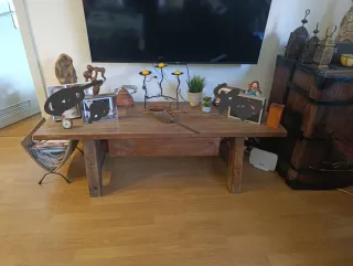 Mesa antigua matanza / TV madera