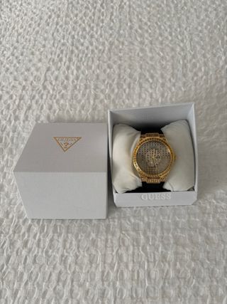 Reloj Guess Dorado y Negro