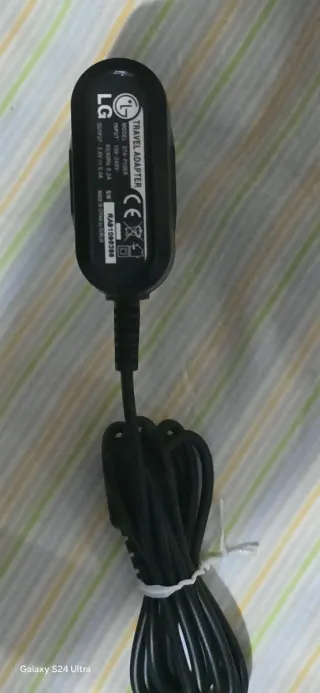 Adaptador AC/DC LG Negro