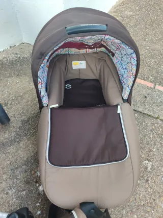 Carro de bebé Nurse estampado de Metro, 3 piezas.