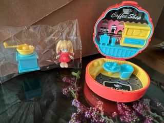 Mini Caja Coffee Shop con mini Muñeca