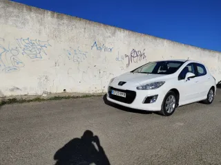 Peugeot 308 2012