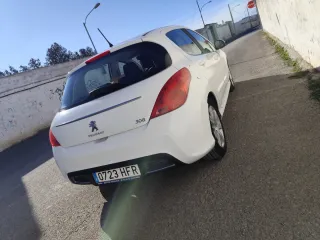 Peugeot 308 2012