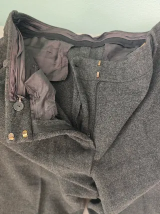 Pantalones grises de vestir