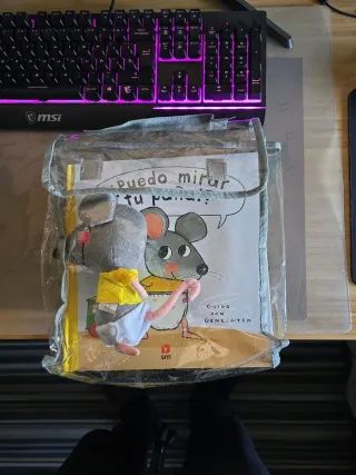 Libro infantil ¿Puedo mirar tu pañal?