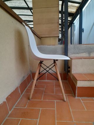 Silla blanca estilo nórdico TENEMOS 2 SILLAS