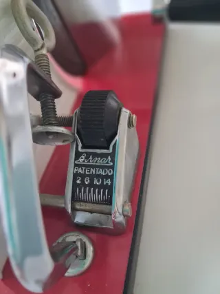 Cortador de embutidos Bernar antiguo