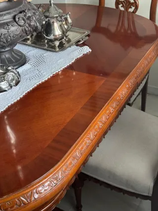 Mesa clásica y 6 sillas