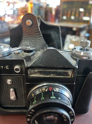 Cámara Zenit-E con objetivo Industar-50-2