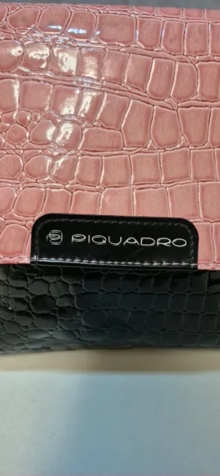 Pochette Piquadro nera e rosa