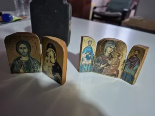 Iconos religiosos plegables