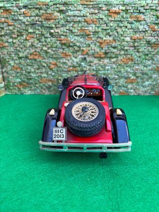 Mercedes-Benz SSK – Escala 1:18 – Bburago