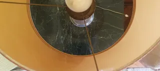 Lámpara de mesa madera y metal