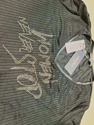 Maglia CAMOMILLA nera con strass