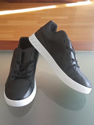 Zapatillas Casuales SIN ESTRENAR