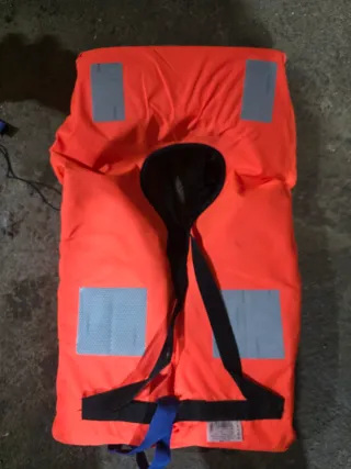 Chalecos salvavidas naranja