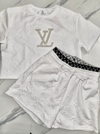 Conjunto “Louis Vuitton”Blanco Talla Única (M/L)