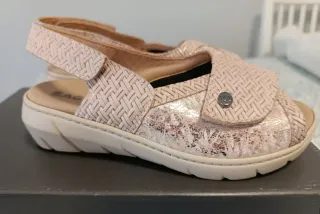 Sandalias Saguys Beige y Dorado