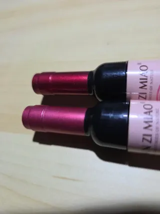 Lote lip tint wine Kawaii + esmaltes + regalo