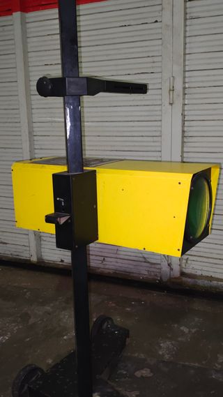 Alineador de luces para coche