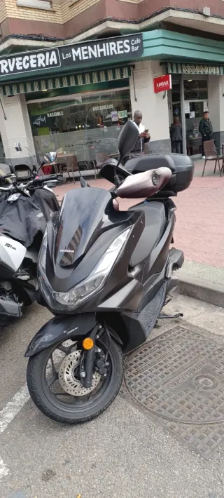 Honda PCX 125 2024 Negra