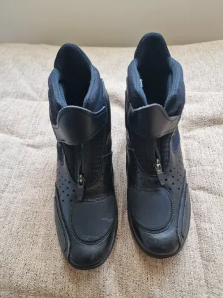 Botas de moto piel negras talla 36 Muy poco uso
