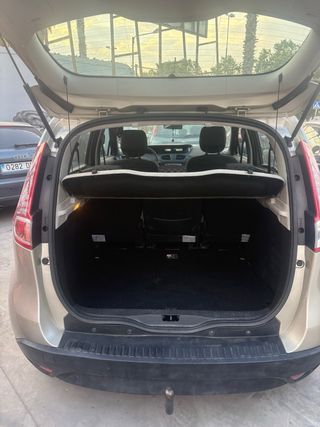 Renault Scenic 2011