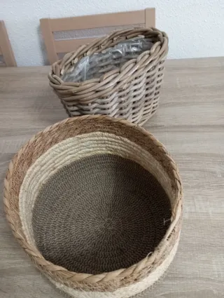 2 cestos decorativos rafia y bambú