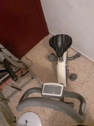 Bicicleta estática para ejercicio