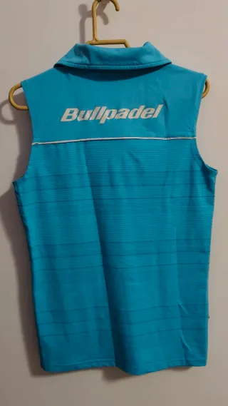 Conjunto de Padel bullpadel y Nike