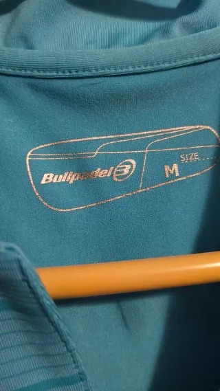 Conjunto de Padel bullpadel y Nike