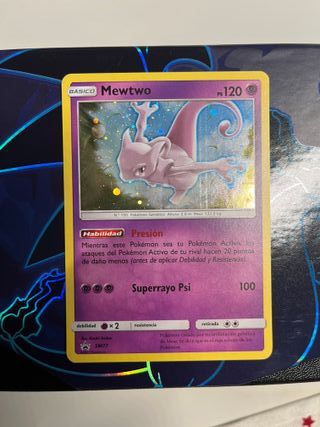 Carta Pokémon Mewtwo Básico 2017