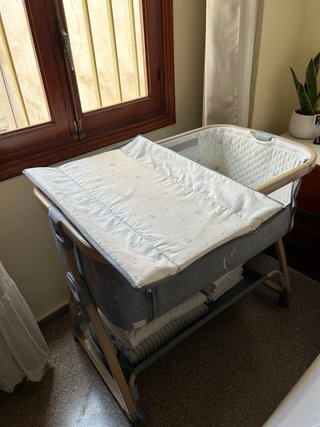 Cuna colecho bebé con colchón cambiador y toldo