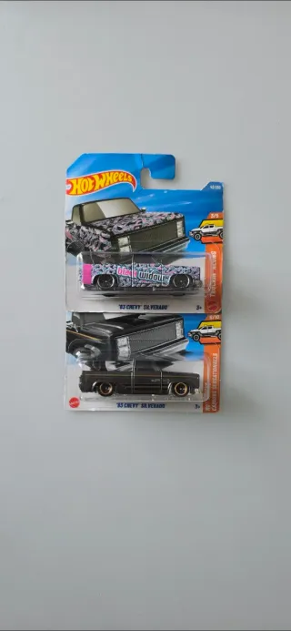 Hot Wheels 2 Camiones Chevy Silverado